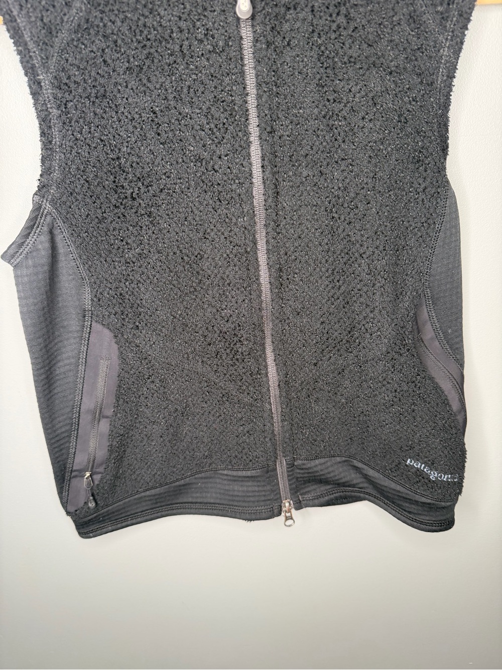 Patagonia R2 Vest - Picture 5 of 10
